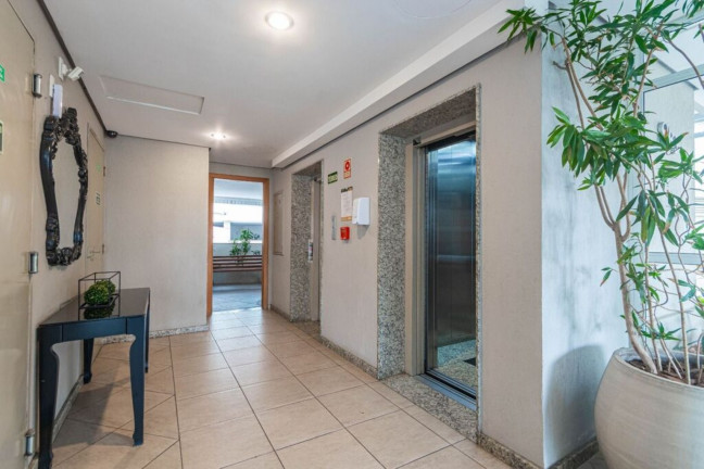 Imagem Imóvel com 3 Quartos à Venda, 90 m² em Azenha - Porto Alegre Imagem Imóvel com 3 Quartos à Venda, 90 m² em Azenha - Porto Alegre