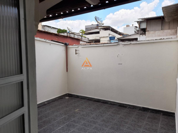 Imagem Apartamento com 3 Quartos para Alugar, 135 m²