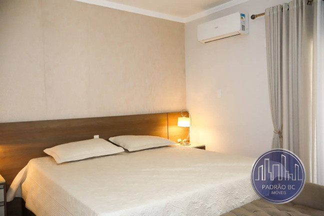 Imagem Apartamento com 3 Quartos à Venda, 160 m² em Centro - Balneário Camboriú
