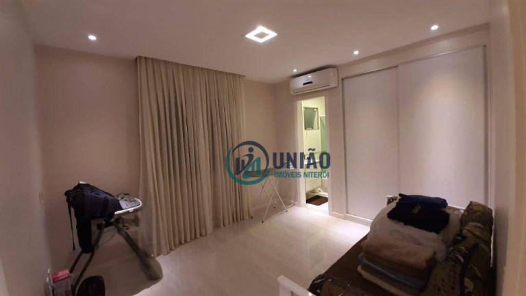 Imagem Casa com 4 Quartos à Venda, 180 m² em Itaipu - Niterói