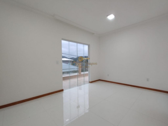 Imagem Casa com 4 Quartos à Venda, 252 m² em Vargem Grande - Teresópolis