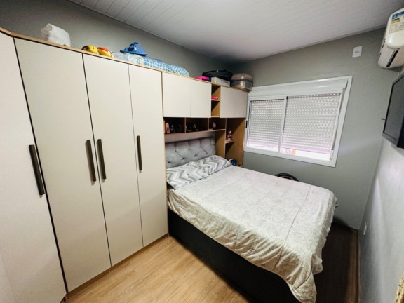 Imagem Casa com 2 Quartos à Venda, 48 m² em Restinga - Porto Alegre