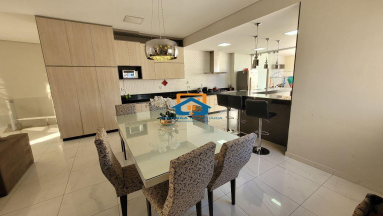 Imagem Cobertura com 3 Quartos à Venda, 305 m² em Jardim Vitória - Santana Do Paraíso