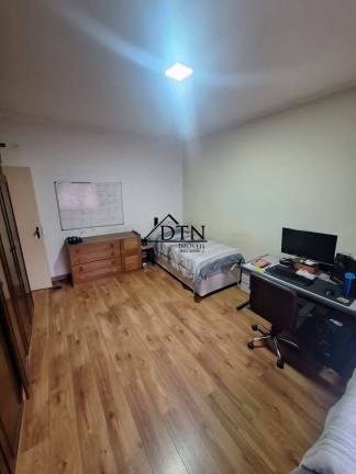 Imagem Sobrado com 3 Quartos à Venda, 263 m² em Vila Bastos - Santo André