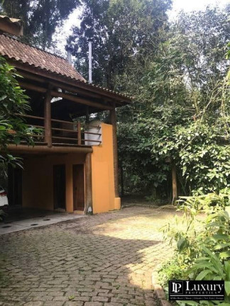 Casa com 3 Quartos à Venda,  em Camburi - São Sebastião
