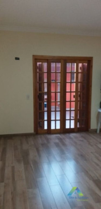 Imagem Sobrado com 3 Quartos à Venda, 198 m² em Condomínio Maracanã - Santo André