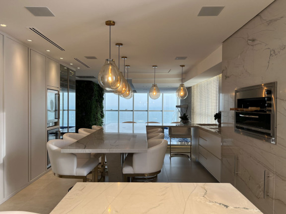 Imagem Apartamento com 4 Quartos à Venda, 313 m² em Centro - Balneário Camboriú Imagem Apartamento com 4 Quartos à Venda, 313 m² em Centro - Balneário Camboriú