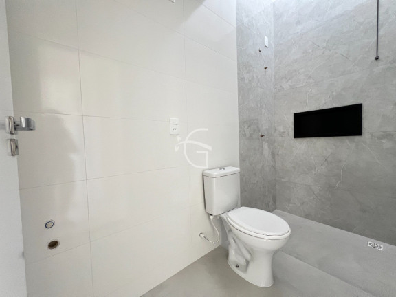 Imagem Casa com 3 Quartos à Venda, em Vila Nova - Joinville Imagem Casa com 3 Quartos à Venda, em Vila Nova - Joinville