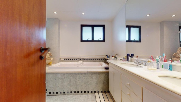 Imagem Apartamento com 4 Quartos à Venda, em Aclimação - São Paulo Imagem Apartamento com 4 Quartos à Venda, em Aclimação - São Paulo