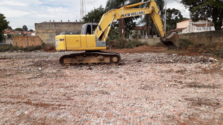 Imagem Terreno à Venda, 2.560 m² em Centro - Capela Do Alto Imagem Terreno à Venda, 2.560 m² em Centro - Capela Do Alto