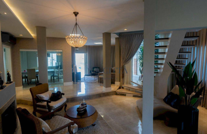 Imagem Casa com 4 Quartos à Venda, 381 m² em Vila Operária - Itajaí