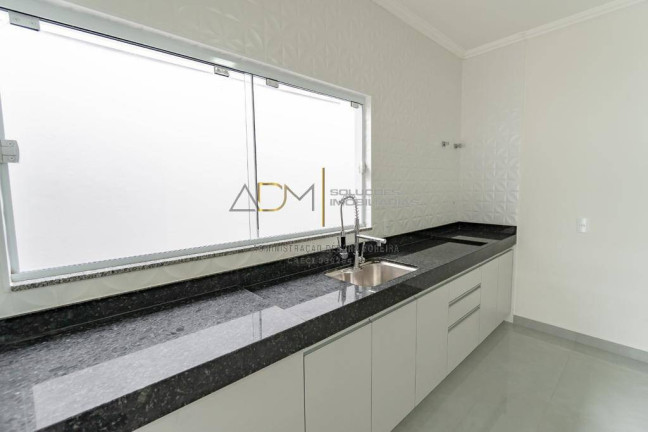 Imagem Casa com 3 Quartos à Venda, 250 m² em Residencial Vila Di Capri - Botucatu