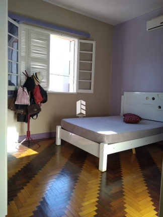 Imagem Casa com 5 Quartos à Venda,  em Centro - Santa Maria