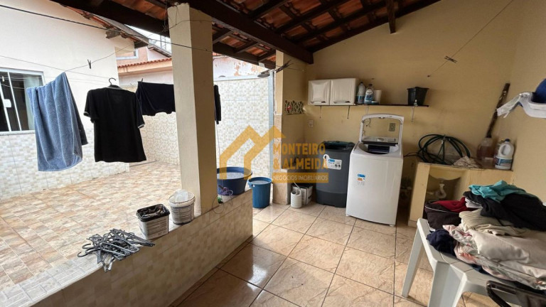 Casa com 2 Quartos à Venda,  em Vila Nastri - Itapetininga