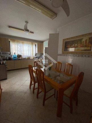 Imagem Casa com 4 Quartos à Venda, 560 m² em Itaipu - Niterói Imagem Casa com 4 Quartos à Venda, 560 m² em Itaipu - Niterói