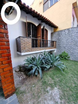 Imagem Casa com 4 Quartos à Venda, 360 m² em Jardim Vinte E Cinco De Agosto - Duque De Caxias Imagem Casa com 4 Quartos à Venda, 360 m² em Jardim Vinte E Cinco De Agosto - Duque De Caxias