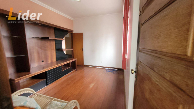Imagem Casa com 3 Quartos à Venda, 192 m² em Santa Helena - Juiz De Fora Imagem Casa com 3 Quartos à Venda, 192 m² em Santa Helena - Juiz De Fora