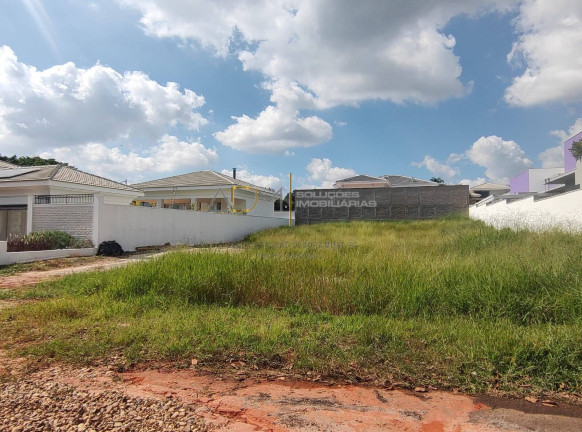 Imagem Terreno à Venda, 720 m² em Sociedade Hípica De Botucatu - Botucatu