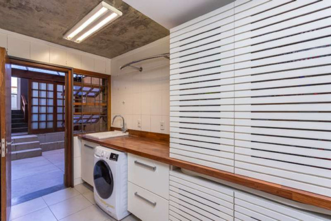 Imagem Casa com 4 Quartos à Venda, 351 m² em Nonoai - Porto Alegre