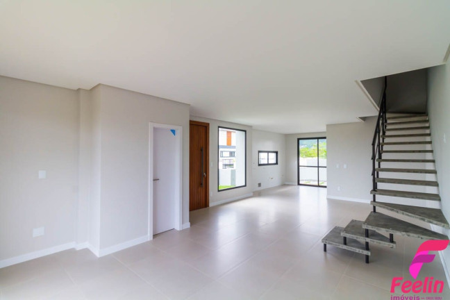 Imagem Casa com 3 Quartos à Venda, 140 m² em Ribeirão Da Ilha - Florianópolis Imagem Casa com 3 Quartos à Venda, 140 m² em Ribeirão Da Ilha - Florianópolis