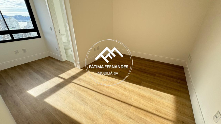 Imagem Apartamento com 4 Quartos à Venda, 180 m² em Meia Praia - Itapema