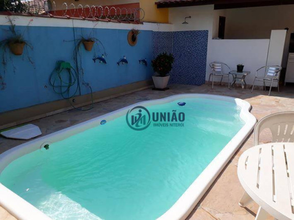 Casa com 2 Quartos à Venda, 150 m² em Itaipu - Niterói