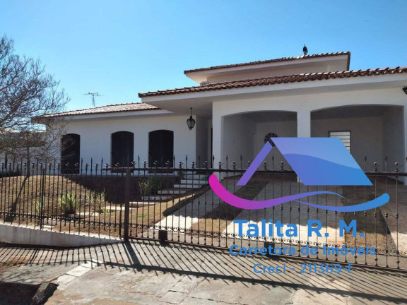 Imagem Casa com 4 Quartos à Venda, 648 m² em Botucatu