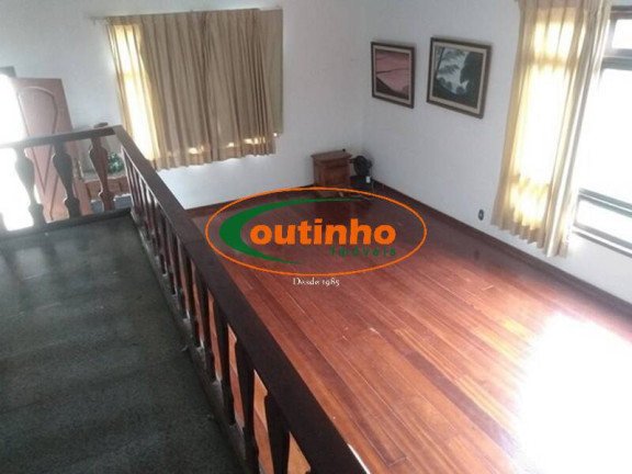 Imagem Casa com 3 Quartos à Venda, 500 m² em Grajaú - Rio De Janeiro