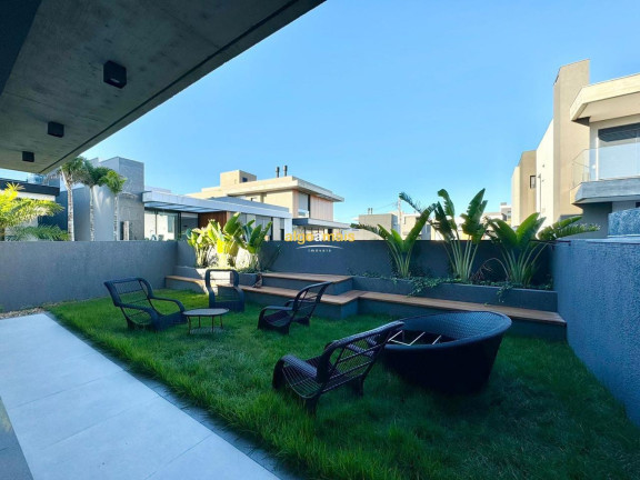 Casa com 4 Quartos à Venda, 240 m² em Condominio Sunset - Xangri-lá