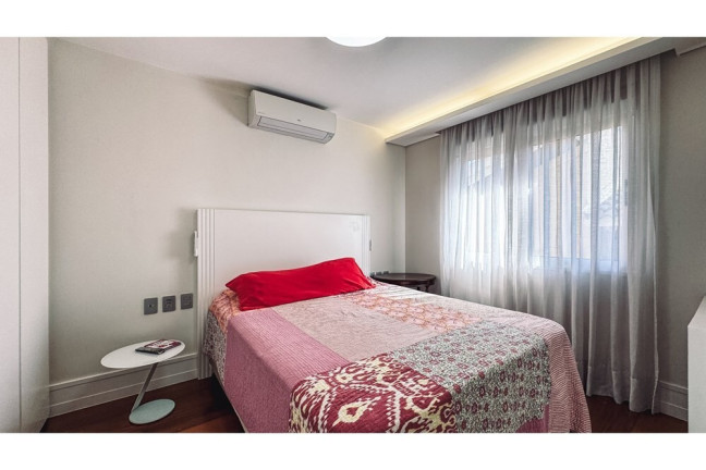 Imagem Casa com 4 Quartos à Venda,  em Alto Da Boa Vista - São Paulo