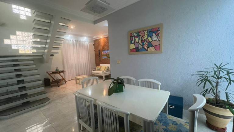 Imagem Sobrado com 3 Quartos à Venda, 260 m² em Boqueirão - Santos Imagem Sobrado com 3 Quartos à Venda, 260 m² em Boqueirão - Santos