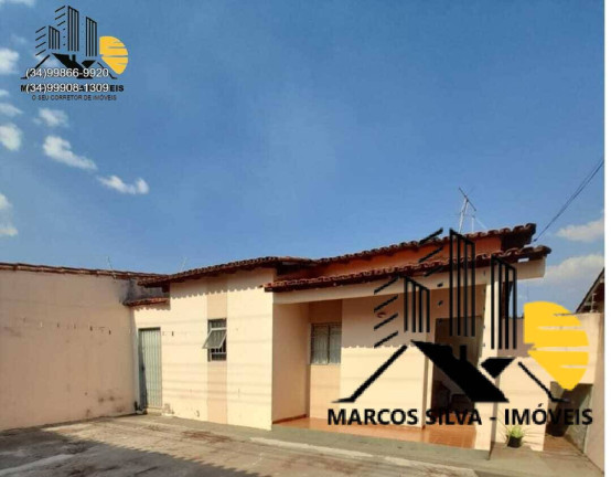 Imagem Casa com 4 Quartos à Venda, 300 m² em Segismundo Pereira - Uberlândia