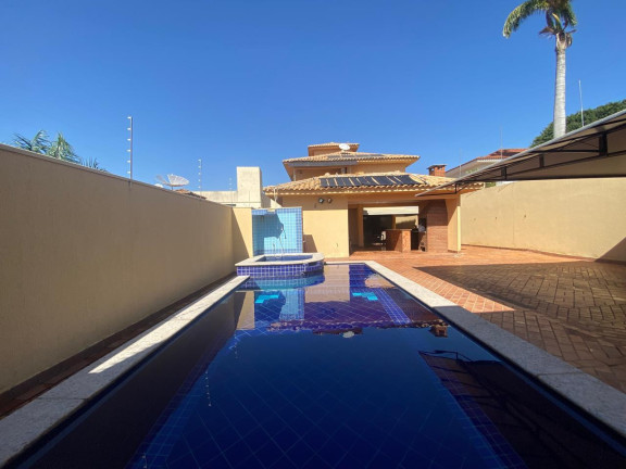 Imagem Sobrado com 3 Quartos à Venda, 266 m² em Vila Planalto - Campo Grande