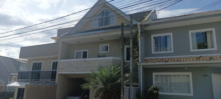 Imagem Casa com 4 Quartos à Venda, 169 m² em Cachoeira - Curitiba