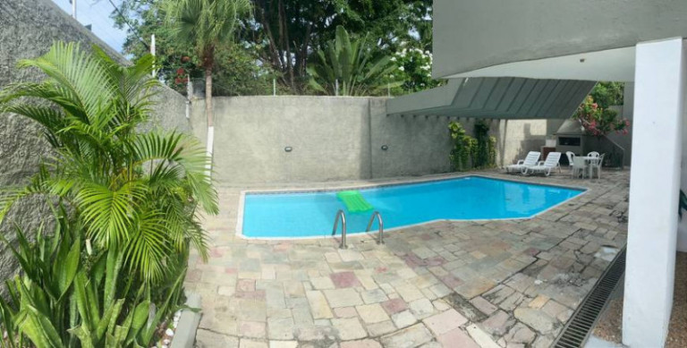 Imagem Casa com 4 Quartos à Venda, 472 m²