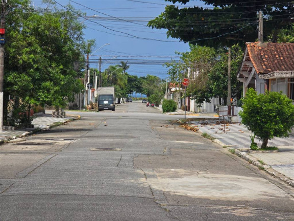 Imagem Casa com 2 Quartos à Venda,  em Solemar - Praia Grande