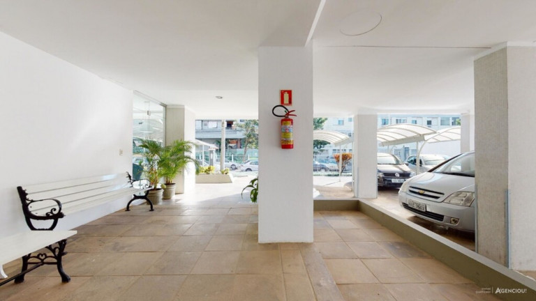 Imagem Imóvel com 2 Quartos à Venda, 74 m² em Menino Deus - Porto Alegre Imagem Imóvel com 2 Quartos à Venda, 74 m² em Menino Deus - Porto Alegre