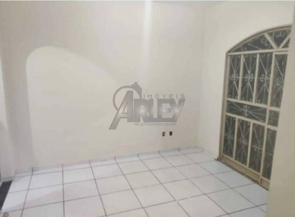 Imagem Casa com 3 Quartos à Venda, em Vila Guilhermina - Montes Claros Imagem Casa com 3 Quartos à Venda, em Vila Guilhermina - Montes Claros