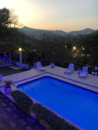 Imagem Casa com 6 Quartos à Venda, 450 m² em Nogueira - Petrópolis