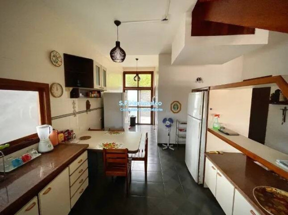 Imagem Casa com 5 Quartos para Alugar, 1.035 m² em Toninhas - Ubatuba Imagem Casa com 5 Quartos para Alugar, 1.035 m² em Toninhas - Ubatuba