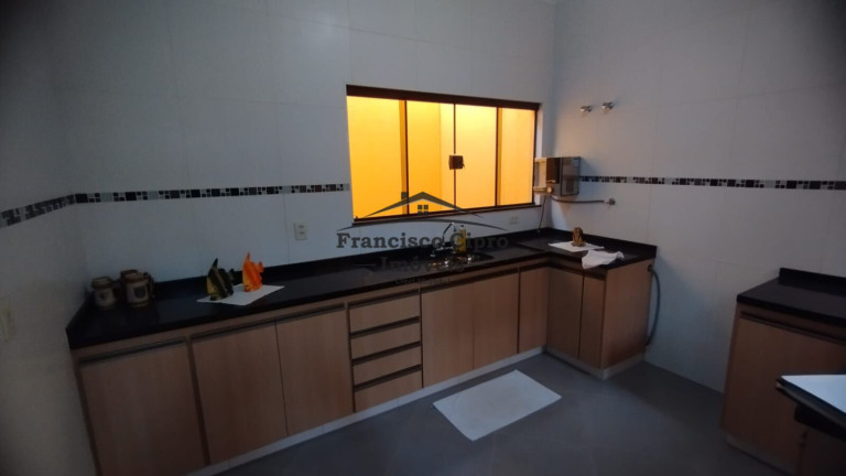 Imagem Casa com 3 Quartos à Venda, 387 m² em Portal Das Colinas - Guaratinguetá
