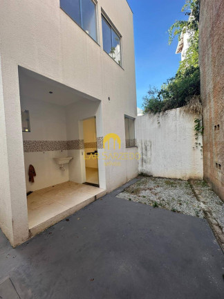 Imagem Casa com 3 Quartos à Venda, em Recanto Verde - 2ª Seção - Ibirité Imagem Casa com 3 Quartos à Venda, em Recanto Verde - 2ª Seção - Ibirité