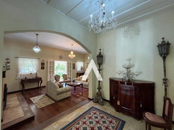 Imagem Casa com 9 Quartos à Venda, 235 m² em Quebra Frascos - Teresópolis Imagem Casa com 9 Quartos à Venda, 235 m² em Quebra Frascos - Teresópolis