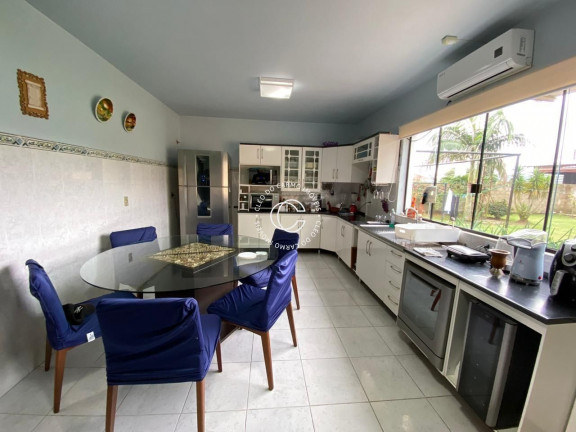Imagem Casa com 4 Quartos à Venda, 300 m² em Pinheiro Machado - Santa Maria Imagem Casa com 4 Quartos à Venda, 300 m² em Pinheiro Machado - Santa Maria