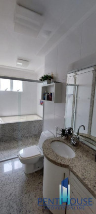 Imagem Apartamento com 3 Quartos à Venda, 135 m² em Centro - Balneário Camboriú Imagem Apartamento com 3 Quartos à Venda, 135 m² em Centro - Balneário Camboriú