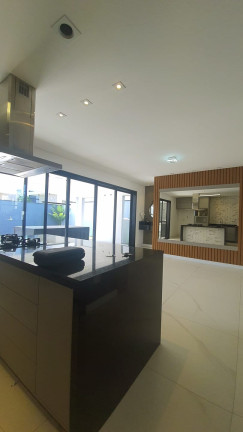 Imagem Casa de Condomínio com 3 Quartos à Venda, 235 m² em Piracangaguá - Taubaté Imagem Casa de Condomínio com 3 Quartos à Venda, 235 m² em Piracangaguá - Taubaté