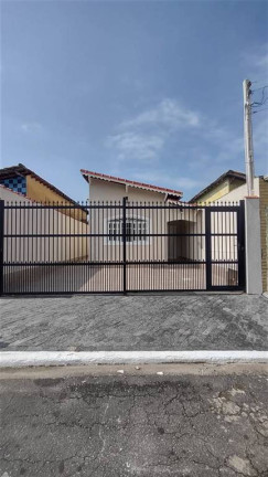 Casa com 2 Quartos à Venda, 45 m² em Jardim Imperador - Praia Grande