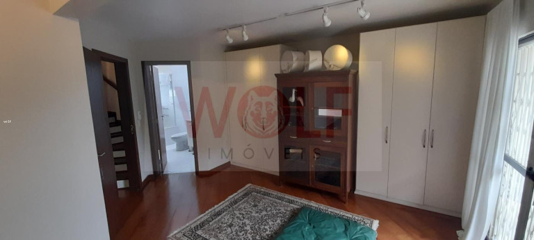 Imagem Sobrado com 3 Quartos à Venda, 147 m² em Bom Retiro - Curitiba Imagem Sobrado com 3 Quartos à Venda, 147 m² em Bom Retiro - Curitiba