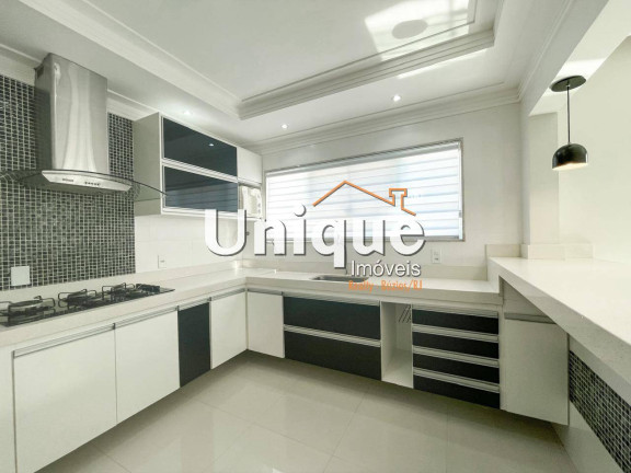 Imagem Casa com 4 Quartos à Venda, 360 m² em Nova São Pedro - São Pedro Da Aldeia