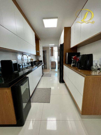 Imagem Apartamento com 3 Quartos à Venda, 250 m² em Canto Do Forte - Praia Grande Imagem Apartamento com 3 Quartos à Venda, 250 m² em Canto Do Forte - Praia Grande